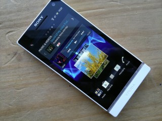 sony xperia S