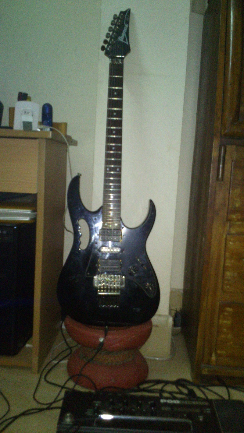 I want to sell my Ibanez jem jr Made in japan  large image 0