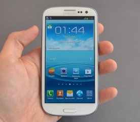 Galaxy S3 White NEW condition brought from AU