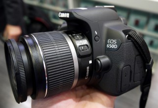 Canon EOS 650D DSLR with 18-55mm IS II Lens Kit