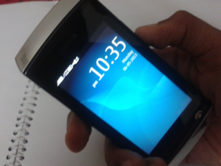 NOKIA Asa 305 for sell