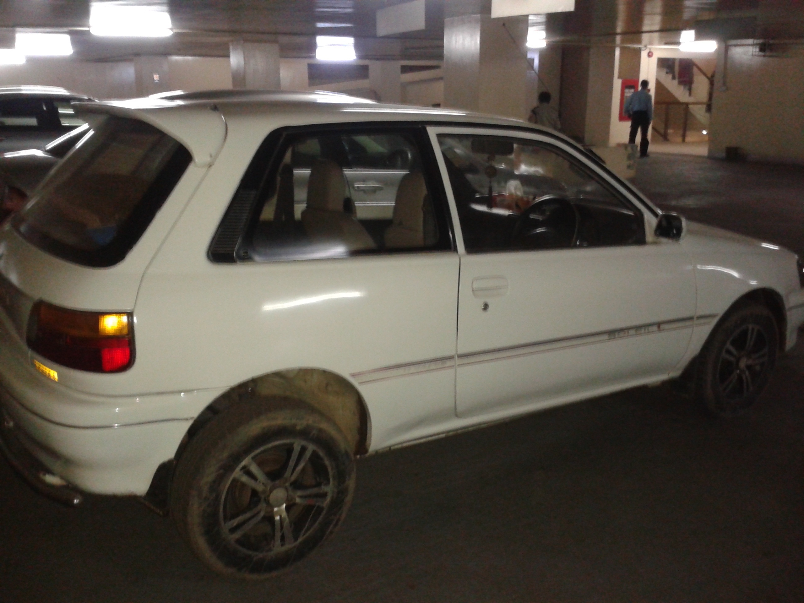 Starlet 2 Door Sporty Looks large image 0