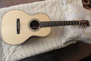 Acoustic Guitar Huss Dalton