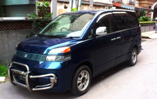 TOYOTA NOAH-VOXY 2002 MODEL