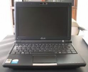 ASUS mini LED 8 inc HDD 120 RAM 2GB nice laptop