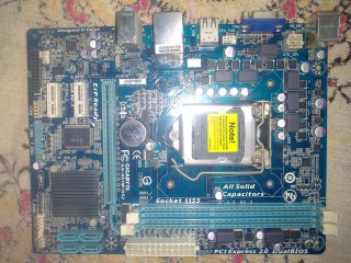 Gigabyte H61M-Ds2 Motherboard with Warranty