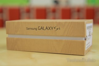 INTACT New Samsung Galaxy S4 Sealed Pack