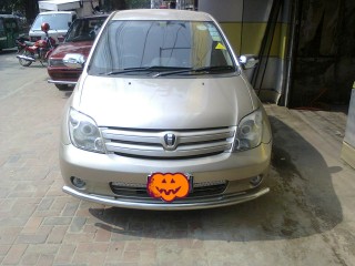 TOYOTA IST MODEL 2002 FITTED 16 ALLOY PROJECTION LIGHT