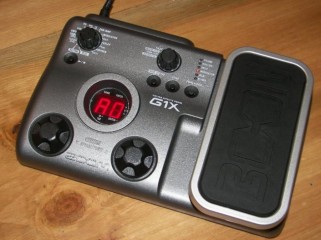 Zoom G1X with original Zoom adapter-mint condition