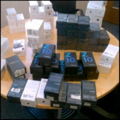 Apple iPhone 5 and 6 16GB 32GB 64GB black berry z10 s