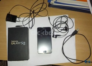 Fully boxed Samsung Galaxy S2 GT I9100 with all original a