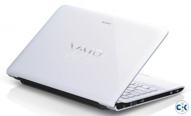 Brand New Condition Sony Vaio Laptop White large image 0