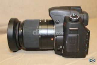 Sony alpha 250k with 35 to70 mm kit lens and bag