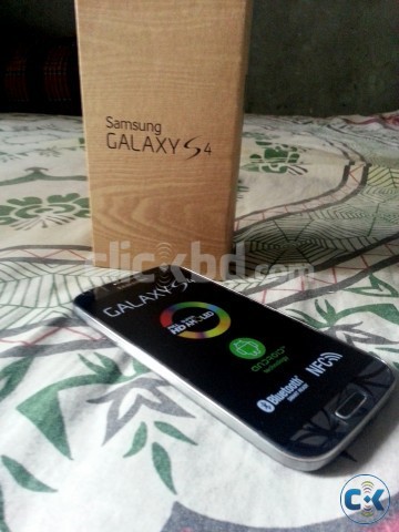 Samsung galaxy S4 GT I9500 large image 0