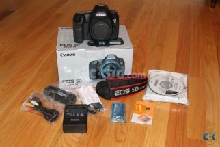 Canon EOS 5D Mark III DSLR- 01982130432