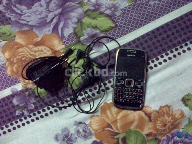 NOKIA E 72 3 MONTHE USE FULL BLACK FROM UK large image 0