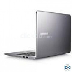 Samsung NP535U3X AMD Ultrabook 13.3 inch Laptop