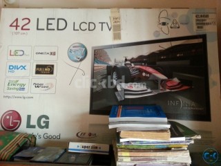 LG LED 3D TV 42 INCH WITH 3D BULE RAY