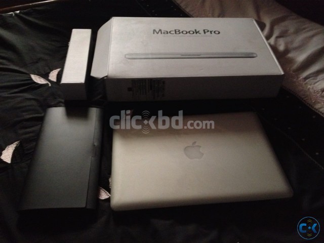 MacBook Pro 13.3 Inch large image 0