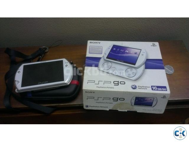 SONY PSP GO with cover and case large image 0