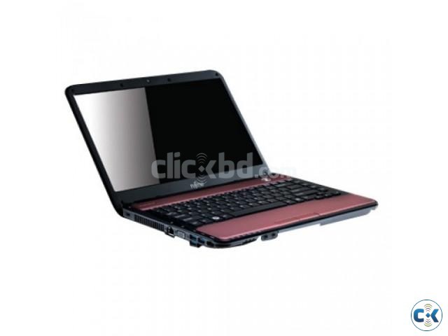 Fujitsu Lifebook LH532 Core i3 Laptop large image 0