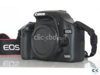 UEGENT SELL CANON EOS 500D WITH 3 LENSE