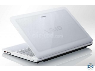 SONY VAIO i5 2nd 750GB4GB keylight white