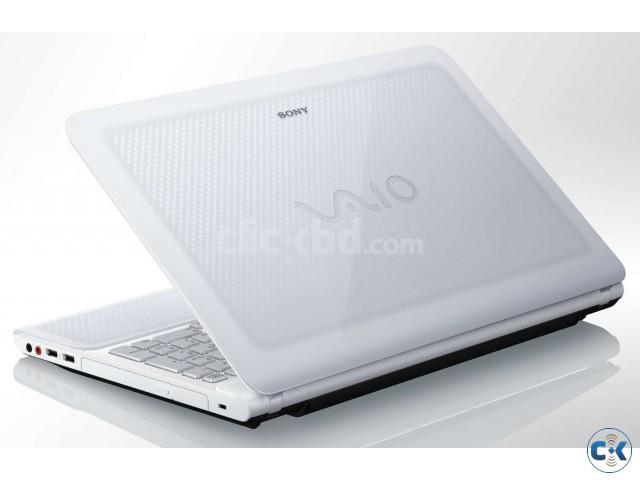 SONY VAIO i5 2nd 750GB4GB keylight white large image 0