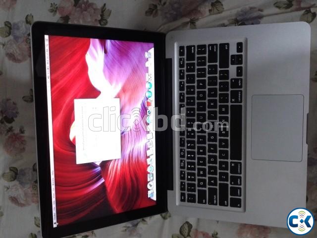 MacBook Pro Core i5 a1278 from singapore urgnt sale large image 0