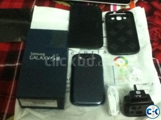 Samsung Galaxy S3 GT I9300 Full boxed