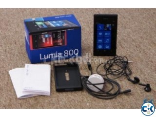 Nokia lumia 800 intact boxed 