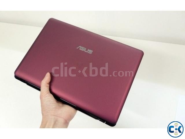 Asus EEE PC 12.1 netbook slim and light large image 0