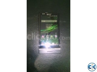 Sony Xperia P LT220i with all original accesories and box