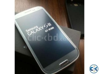 Showroom condition SAMSUNG GALAXY S3 FULL BOXED