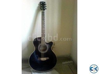 Acoustic Guitar with Equalizer in mint Condition