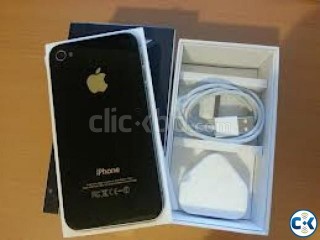 Showroom condition Iphone 4 16gb full boxed not a single spo