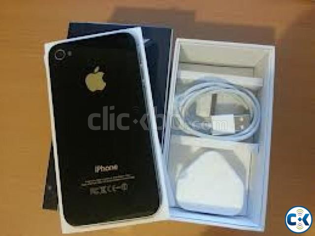 Showroom condition Iphone 4 16gb full boxed not a single spo large image 0