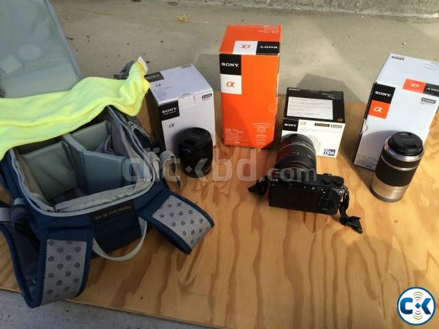 SONY NEX 7 CAMERA 4 LENSES Sony Nex 7 camera package includ large image 0