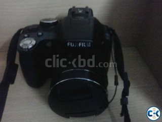 Fujiflim SL310 14 MP Semi DSLR Camera With 3 Years Warranty