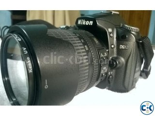 Nikon D90 with 18-105mm VR