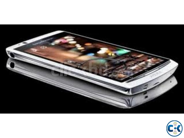 Sony Ericsson Xperia Arc S full box large image 0