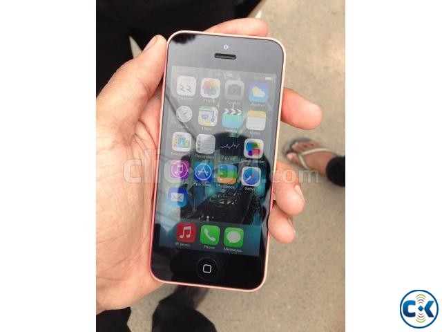 New Iphone 5c with box nd all large image 0