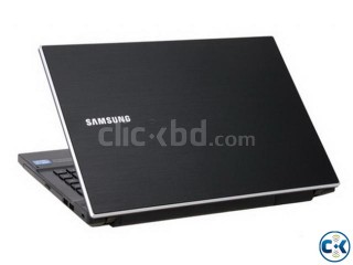 SAMSUNG Core i5 2nd Generation 4GB Ram 3.5 Hours Backup.