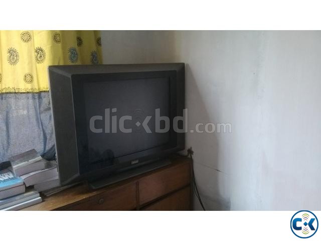 TCL 32 flatscreen TV Mint Condition  large image 0