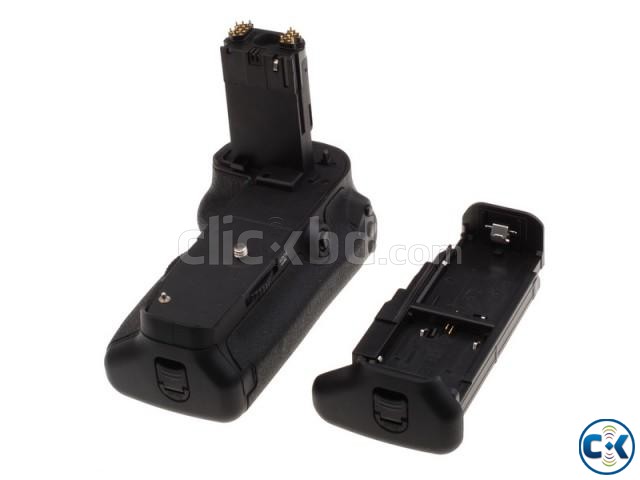 Chinese BG-E11 alternative battery grip for Canon 5D Mark 3 large image 0