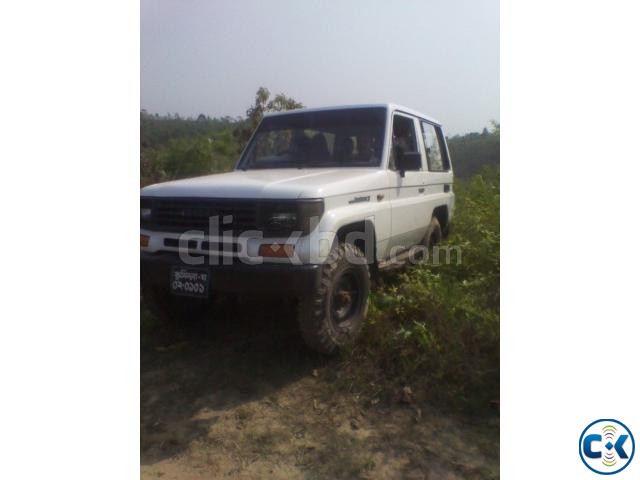 Toyota Land Cruiser 4WD large image 0