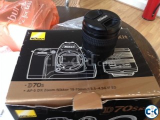 Nikon D70s Digital SLR Camera