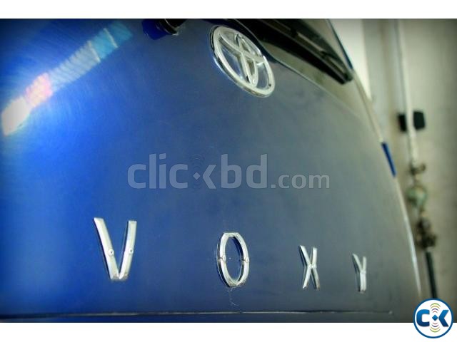 Toyota Voxy Blue 2002 with New Engine large image 0