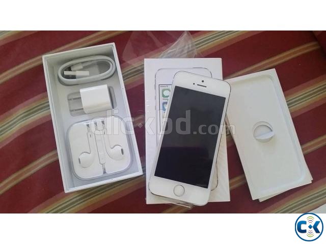 Apple iPhone 5s 64GB Brand New large image 0