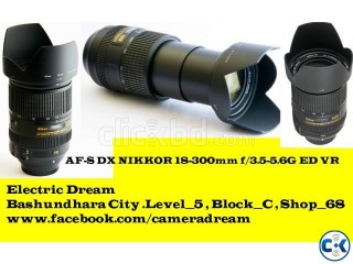 NIKON 18-300mm f 3.5-5.6g af-s dx nikkor lens